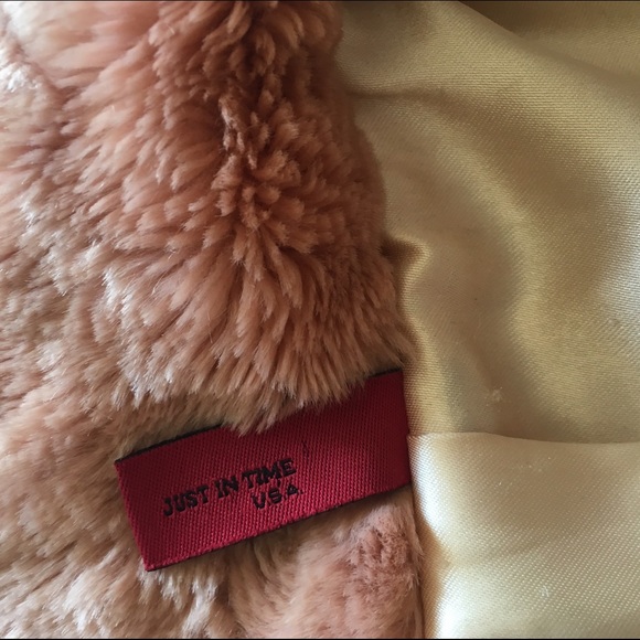 Vintage. Pink Furry Coat. Silk lining. - Picture 3 of 3