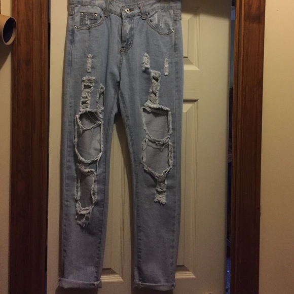 Distressed jeans - Picture 2 of 2