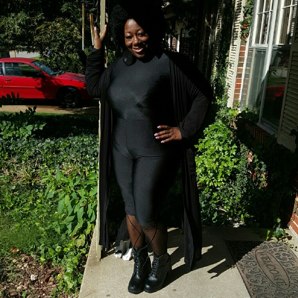 Fabulous black jumpsuit - Picture 3 of 3