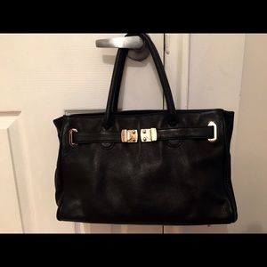 Onna Ehrlich black leather purse