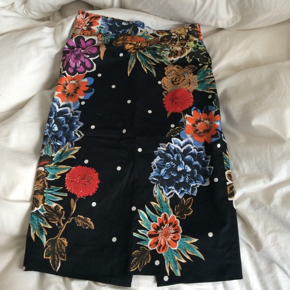 Anthropologie Dresses & Skirts - Anthro Yohanna Baraschi Vintage Floral Pencil