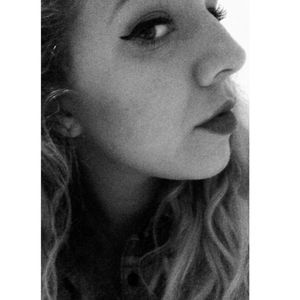 Meet your Posher, Claire