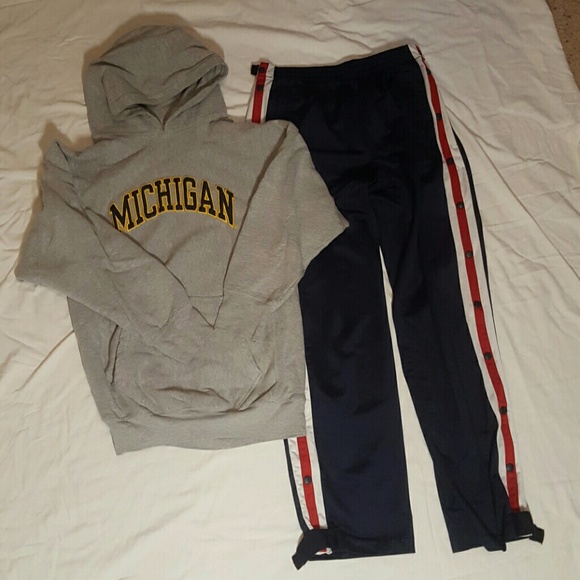 DONATING SOON!Bundle & offer!Men's Athletic Bundle