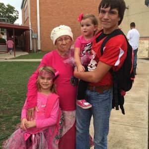 Meet your Posher, Kelli