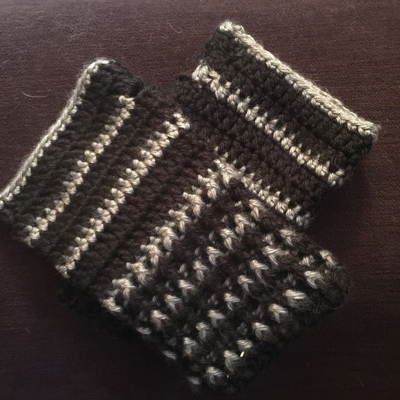 Fingerless gloves - Picture 2 of 2
