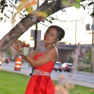 Meet your Posher, Lorena