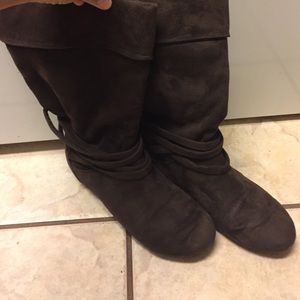 Slouchy boots