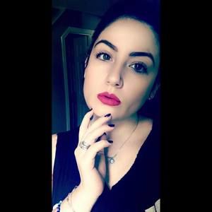 Meet your Posher, Kassandra