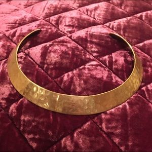 Hammered gold collar necklace