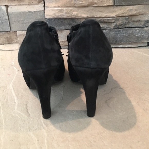 Cute Booties! - Picture 2 of 4