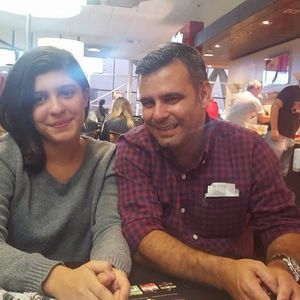 Meet your Posher, Carlos