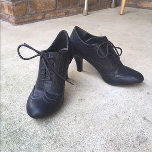 Nicole Oxford Heels
