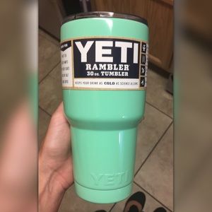 30 oz authentic mint yeti rambler 1 day sale!!