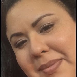 Meet your Posher, Mayela