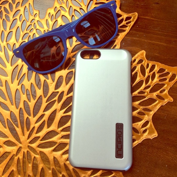Incipio IPhone 6S case 📱