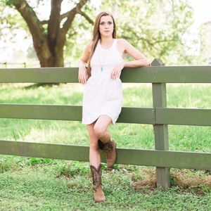 Meet your Posher, Anna