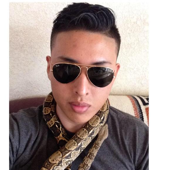 Meet your Posher, Noe
