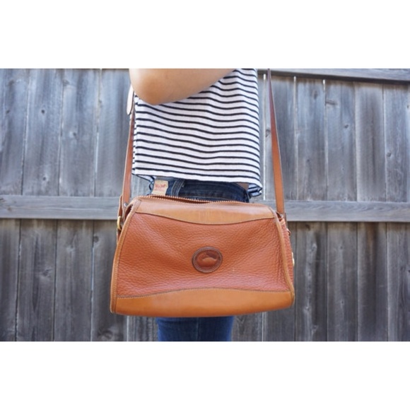 🚫SOLD🚫Vintage Dooney and Bourke