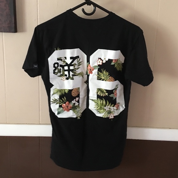 Y&R tee - Picture 2 of 2