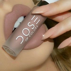 Liquid lipstick