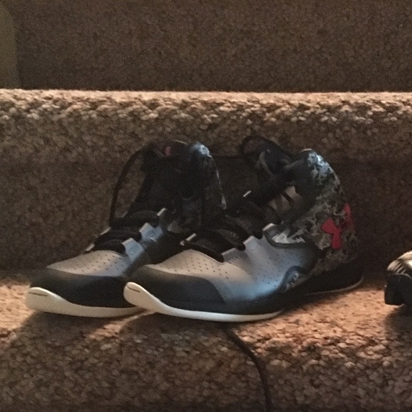 Tennis shoe