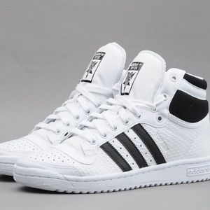 Women's adidas size 8 high tops EUC