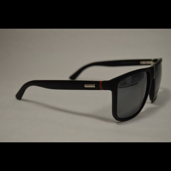 NEW Authentic Gucci Sunglasses - Picture 2 of 3