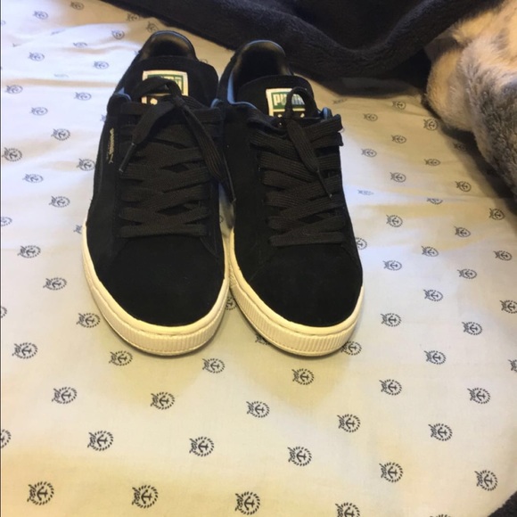 black suade pumas