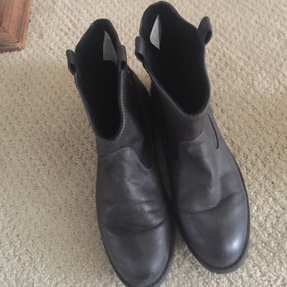 Old Navy grey booties, Size 8