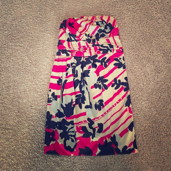 Limited- strapless dress