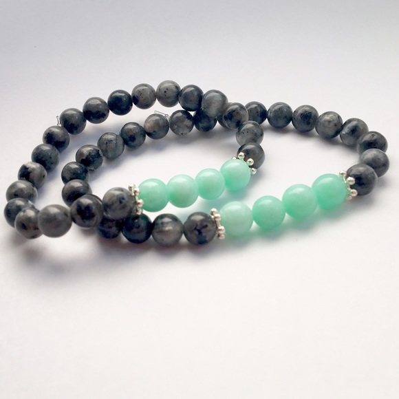 HANDMADE 8mm STONE BRACELET - Picture 1 of 3