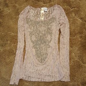 Lacey long sleeved shirt