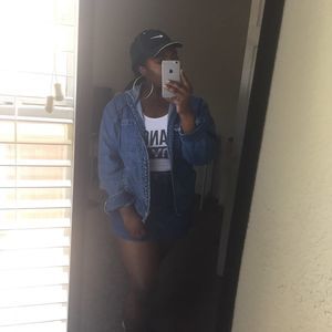 Meet your Posher, Whitney