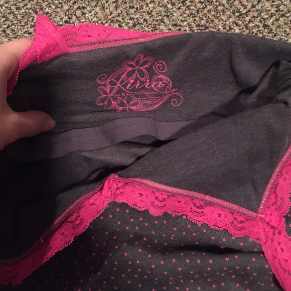 Polka dot tank top. - Picture 3 of 3