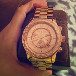 FLASH SALE Michael Kors oversized rose gold watch