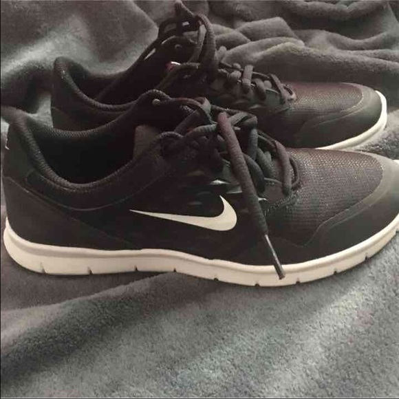 Nike 7.5 running shoes