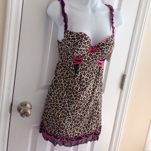 Size small - Picture 3 of 4