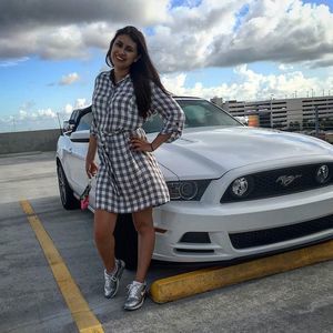 Meet your Posher, Alejandra