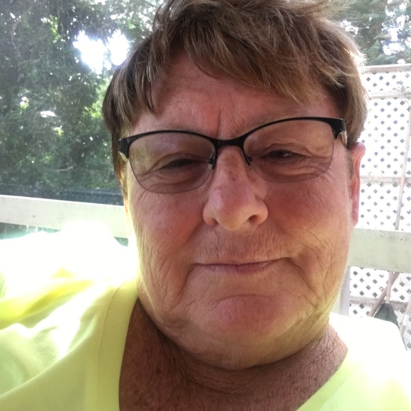 Meet your Posher, Cathy - Picture 1 of 1