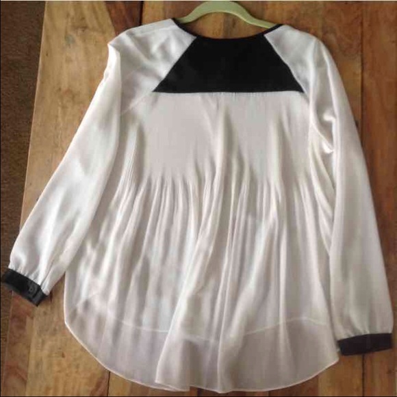 Kenneth Cole Leather accent flowy top - Picture 4 of 4