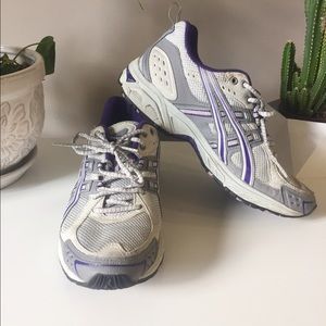 asics running shoes