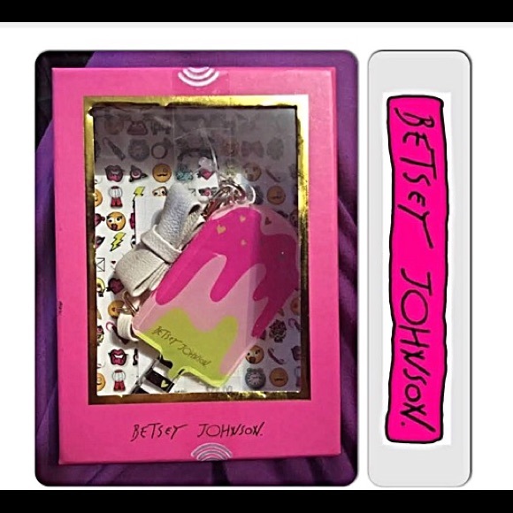 Betsey Johnson dangle Popsicle tag with gift box - Picture 3 of 3
