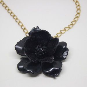 Kate spade large Flower Necklace black