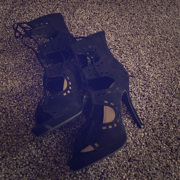 Black patterned heels