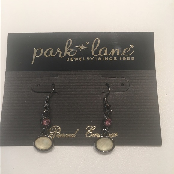 Park Lane Jewelry - Beautiful dangled earrings by Park Lane Jewelry