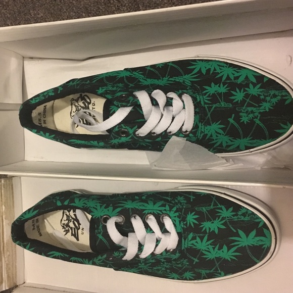 Shoes, never been worn
