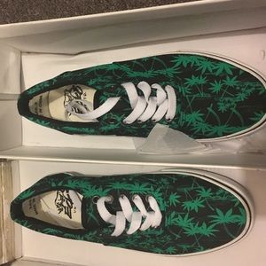 Shoes, never been worn