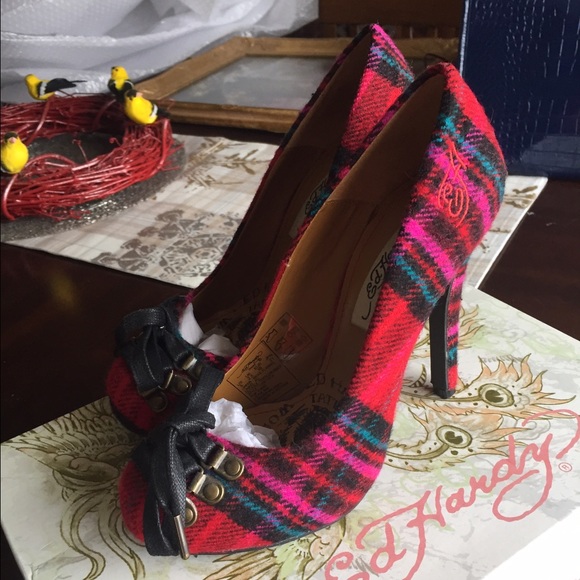 NIB Ed Hardy plaid heels - Picture 2 of 4