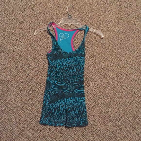 A tank top.