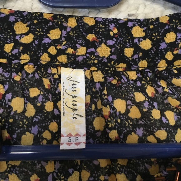 Free People blouse. Size small - Picture 2 of 4